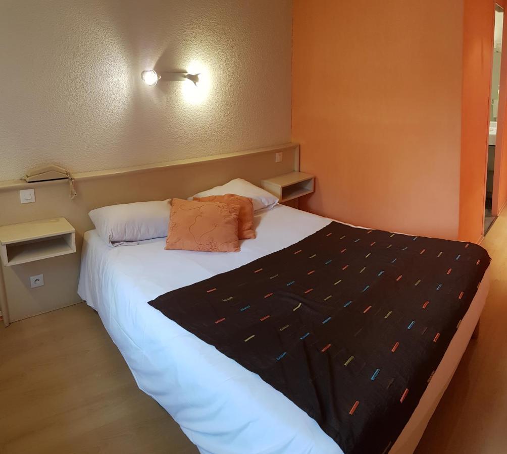 Hotel La Berangere Перуж Экстерьер фото